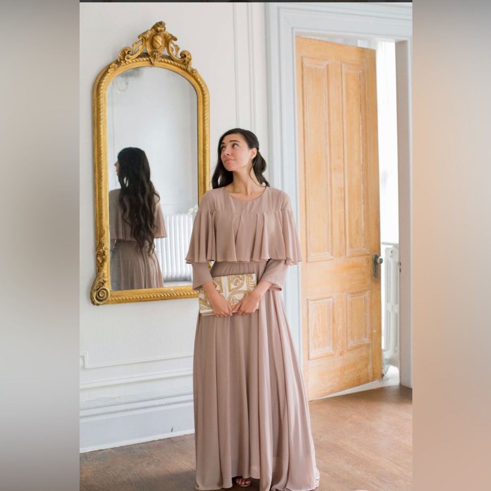 Evenings at Annesdale Dainty Jewell's dress (Tan Color)
